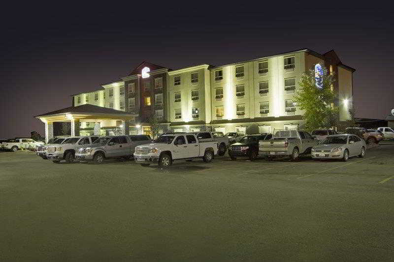Best Western Bonnyville Inn & Suites Екстер'єр фото
