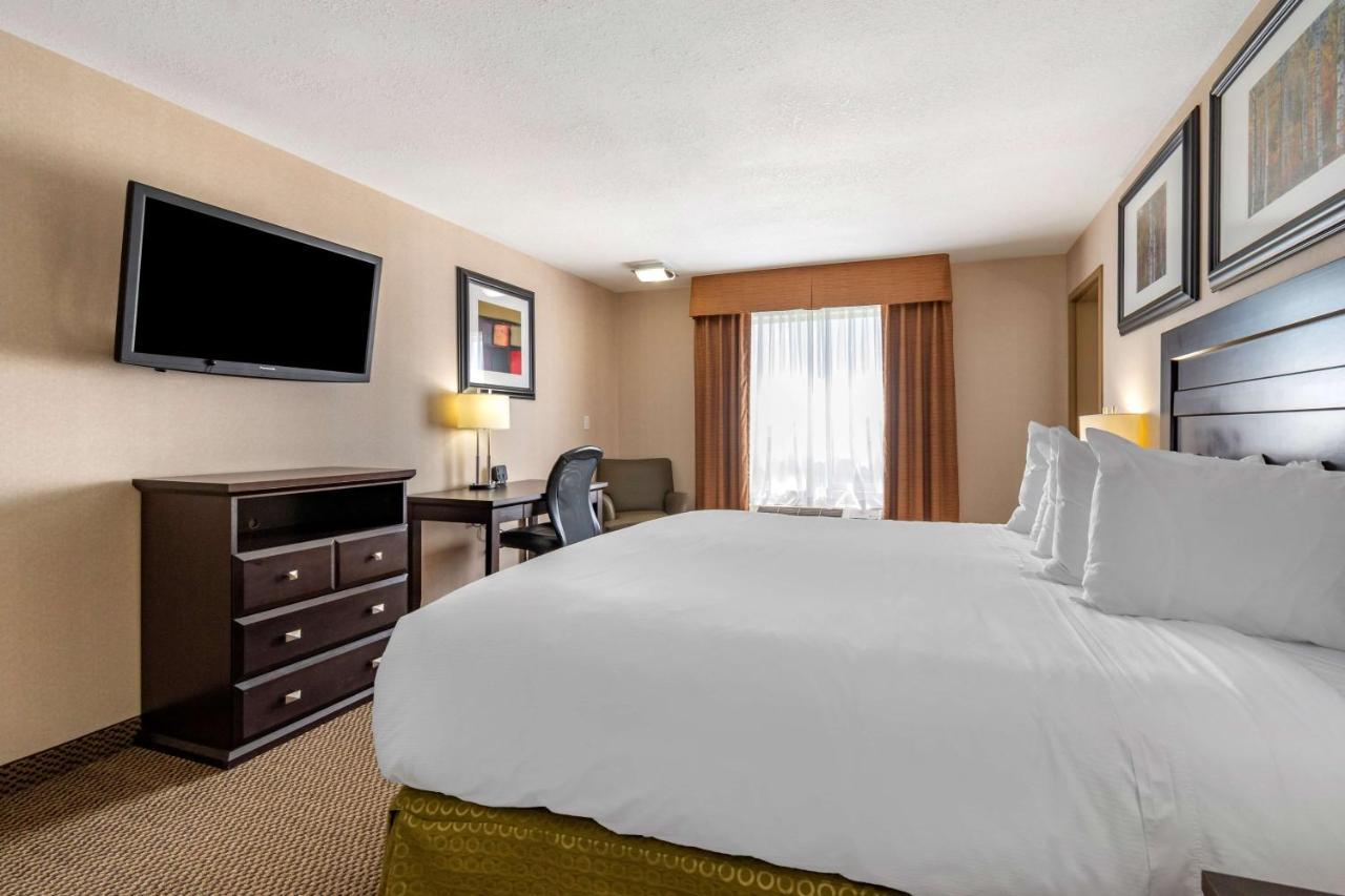 Best Western Bonnyville Inn & Suites Екстер'єр фото
