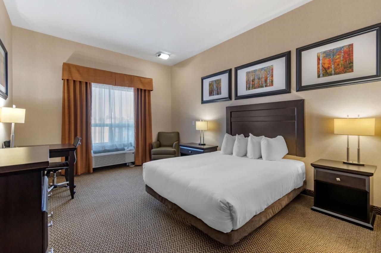 Best Western Bonnyville Inn & Suites Екстер'єр фото