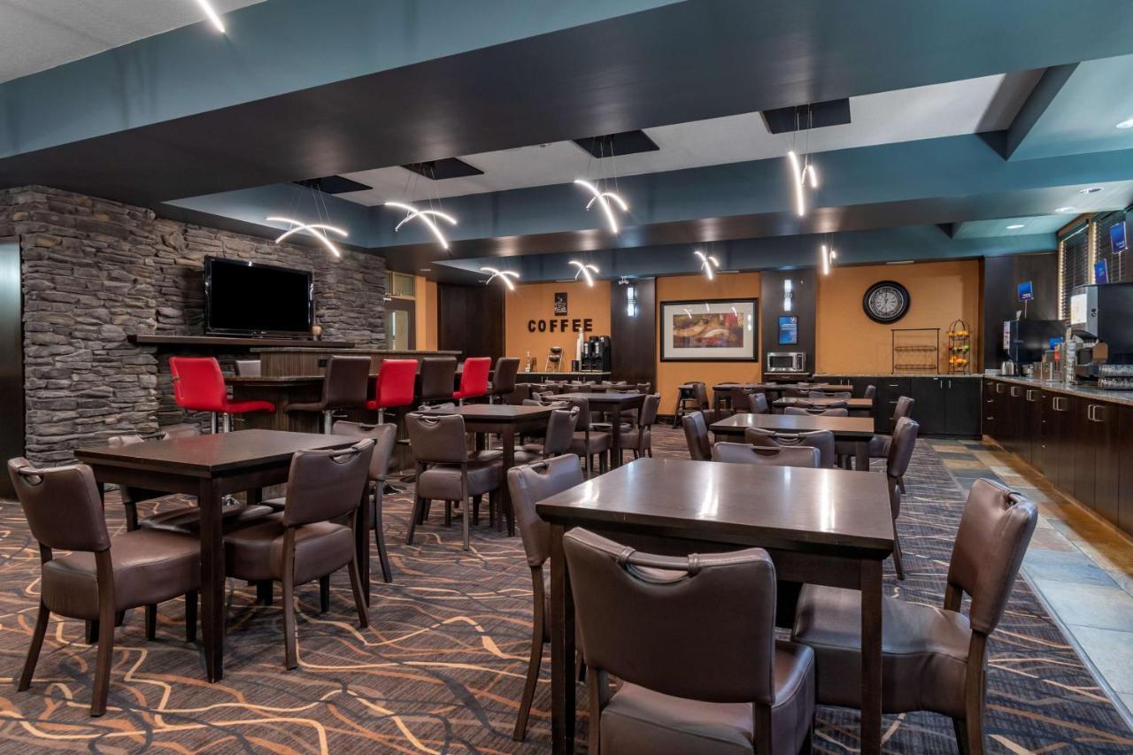 Best Western Bonnyville Inn & Suites Екстер'єр фото
