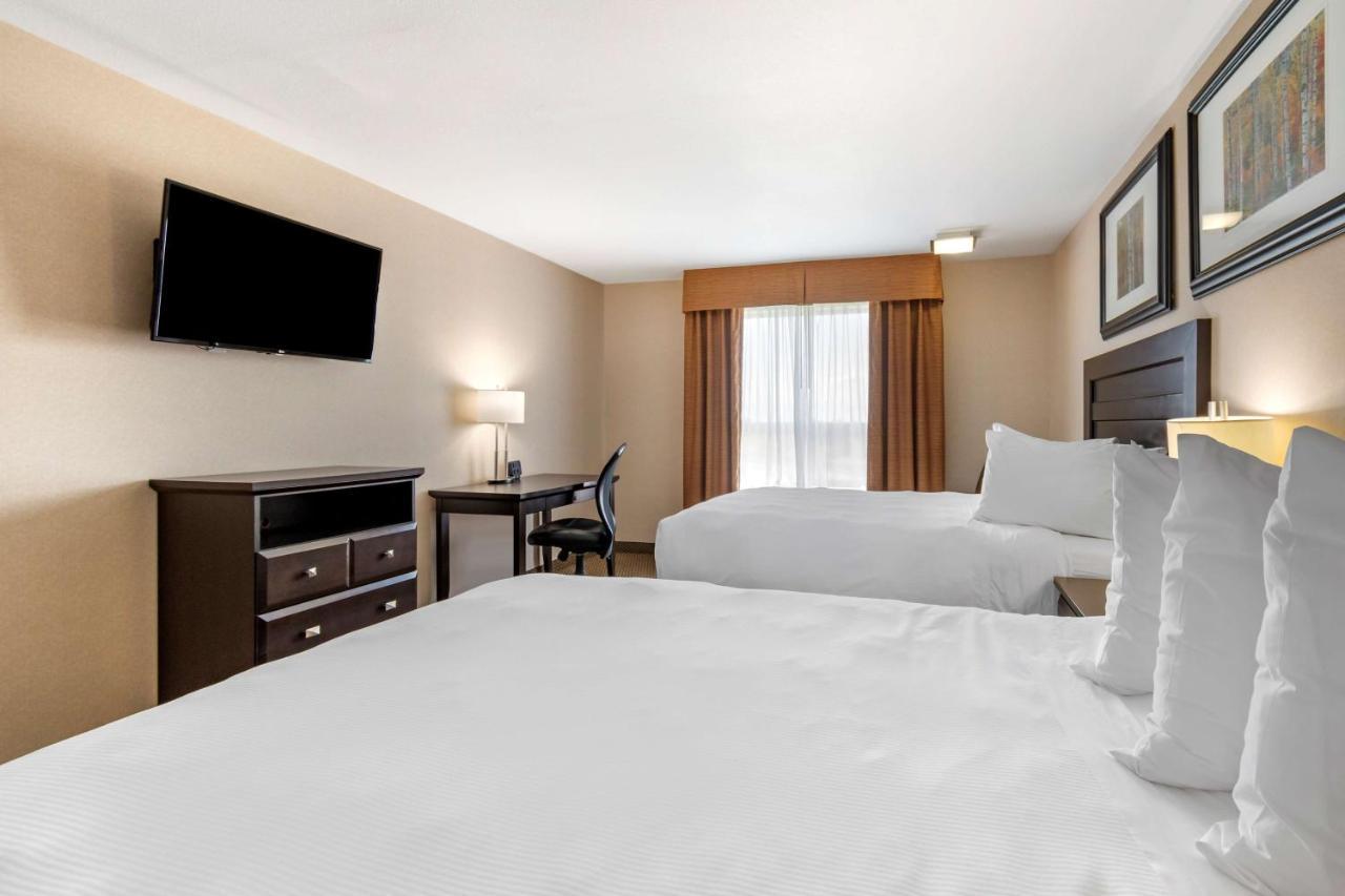 Best Western Bonnyville Inn & Suites Екстер'єр фото
