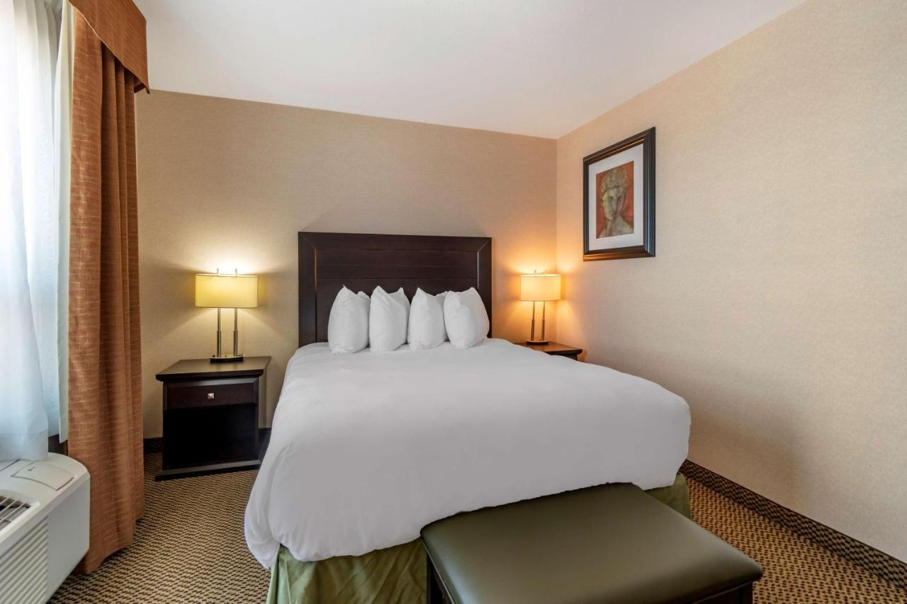 Best Western Bonnyville Inn & Suites Екстер'єр фото
