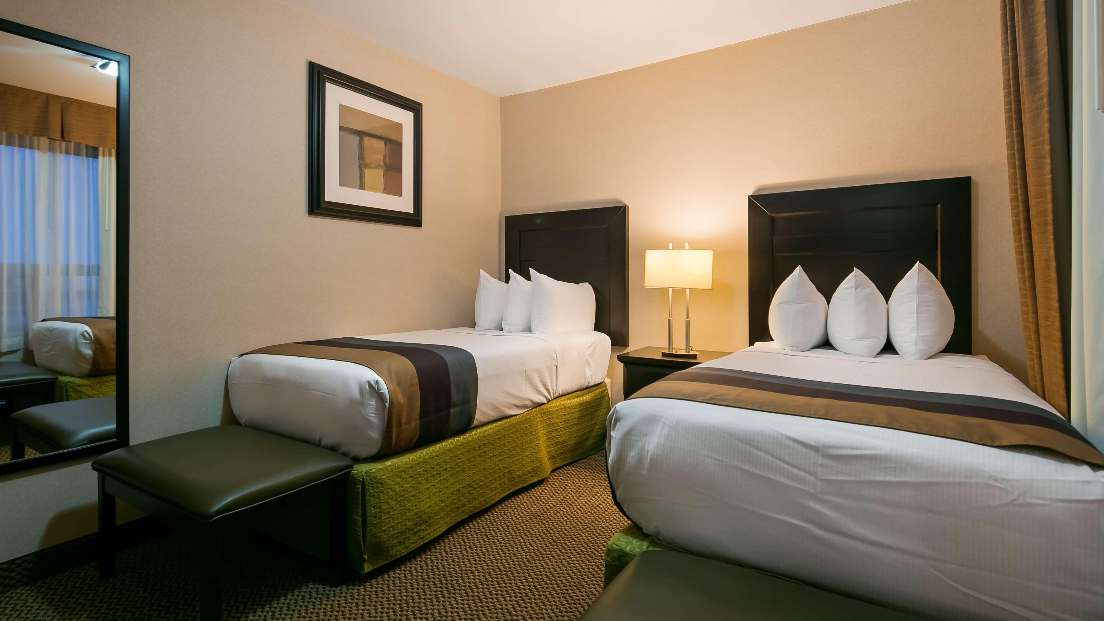 Best Western Bonnyville Inn & Suites Екстер'єр фото