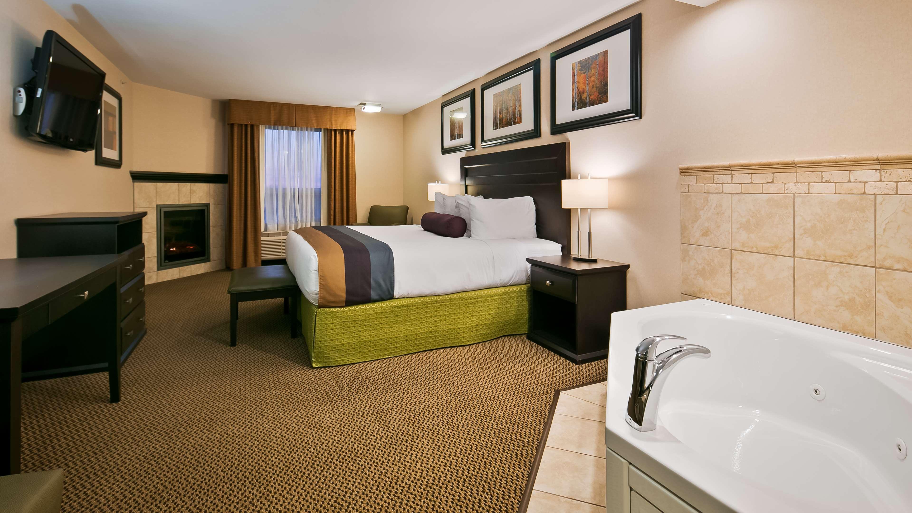 Best Western Bonnyville Inn & Suites Екстер'єр фото