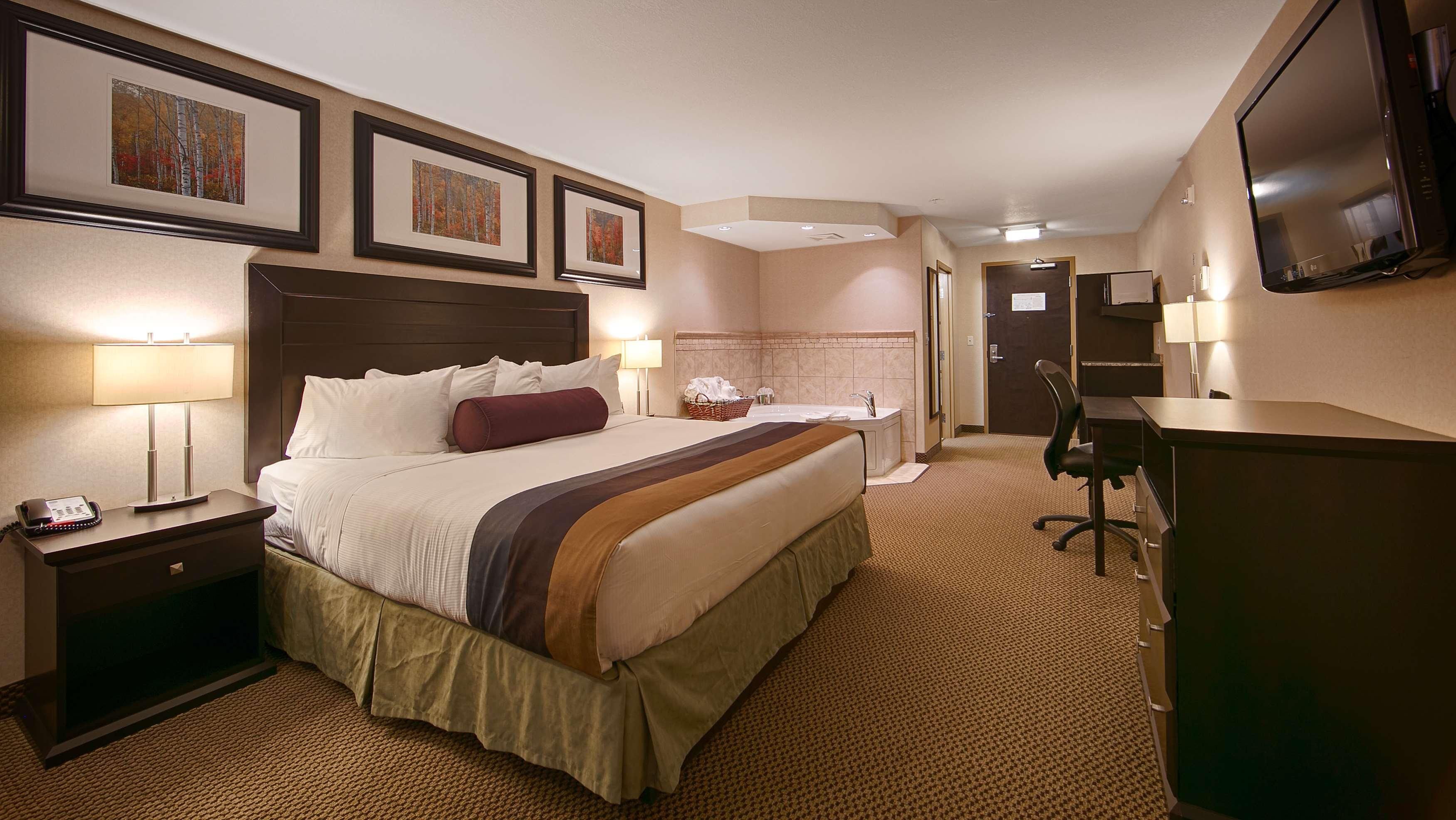 Best Western Bonnyville Inn & Suites Екстер'єр фото