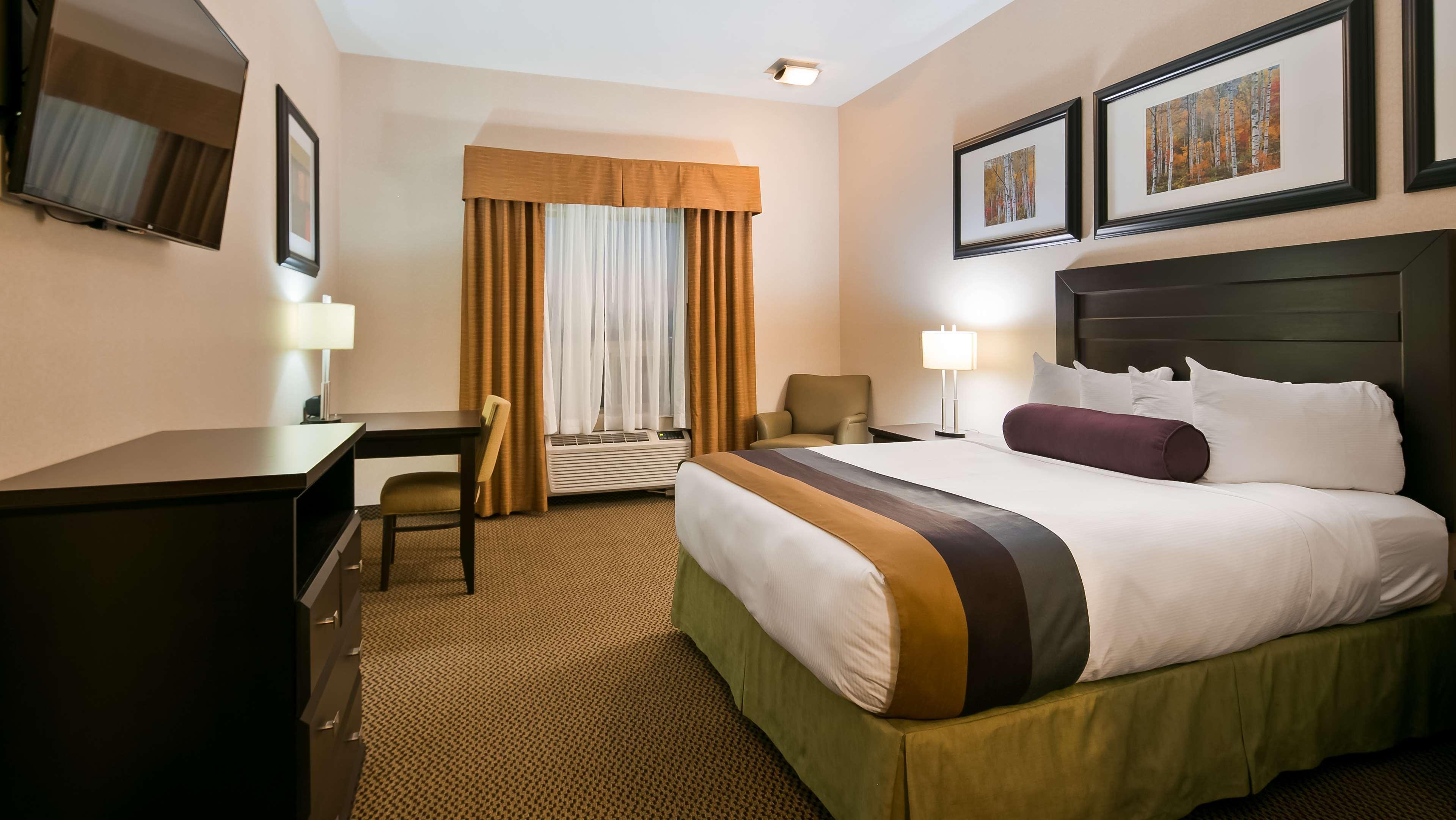 Best Western Bonnyville Inn & Suites Екстер'єр фото