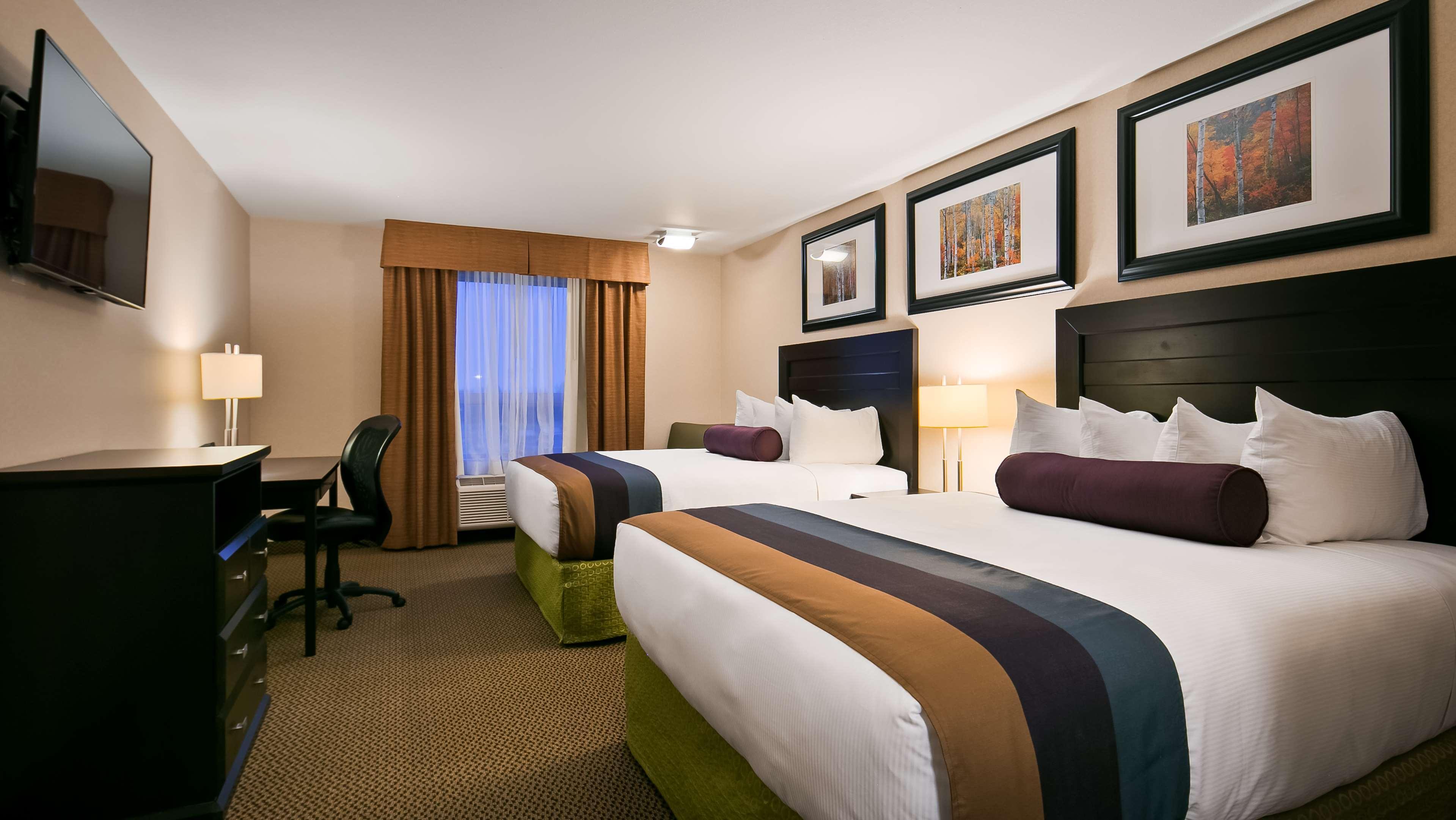 Best Western Bonnyville Inn & Suites Екстер'єр фото