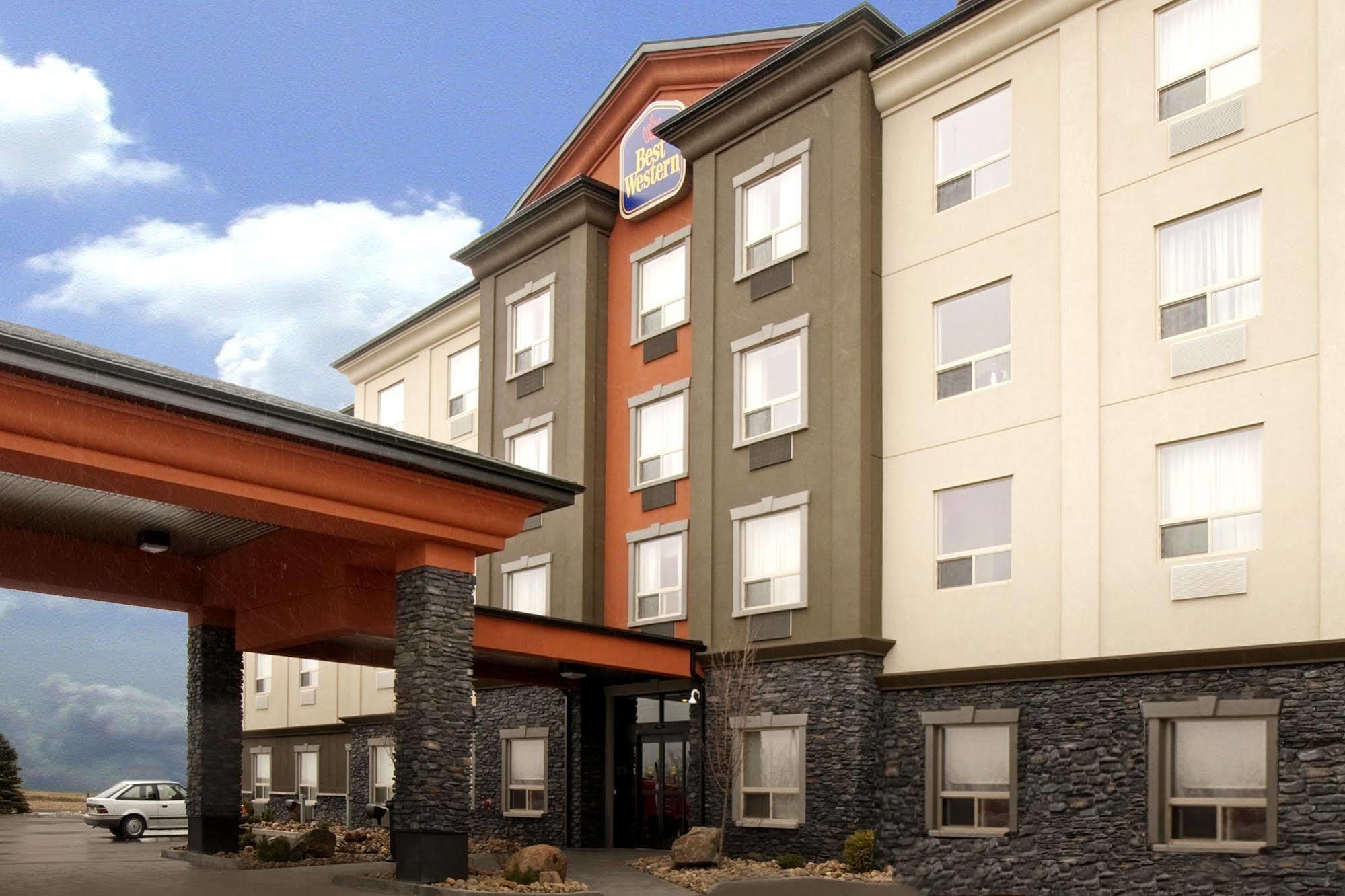 Best Western Bonnyville Inn & Suites Екстер'єр фото